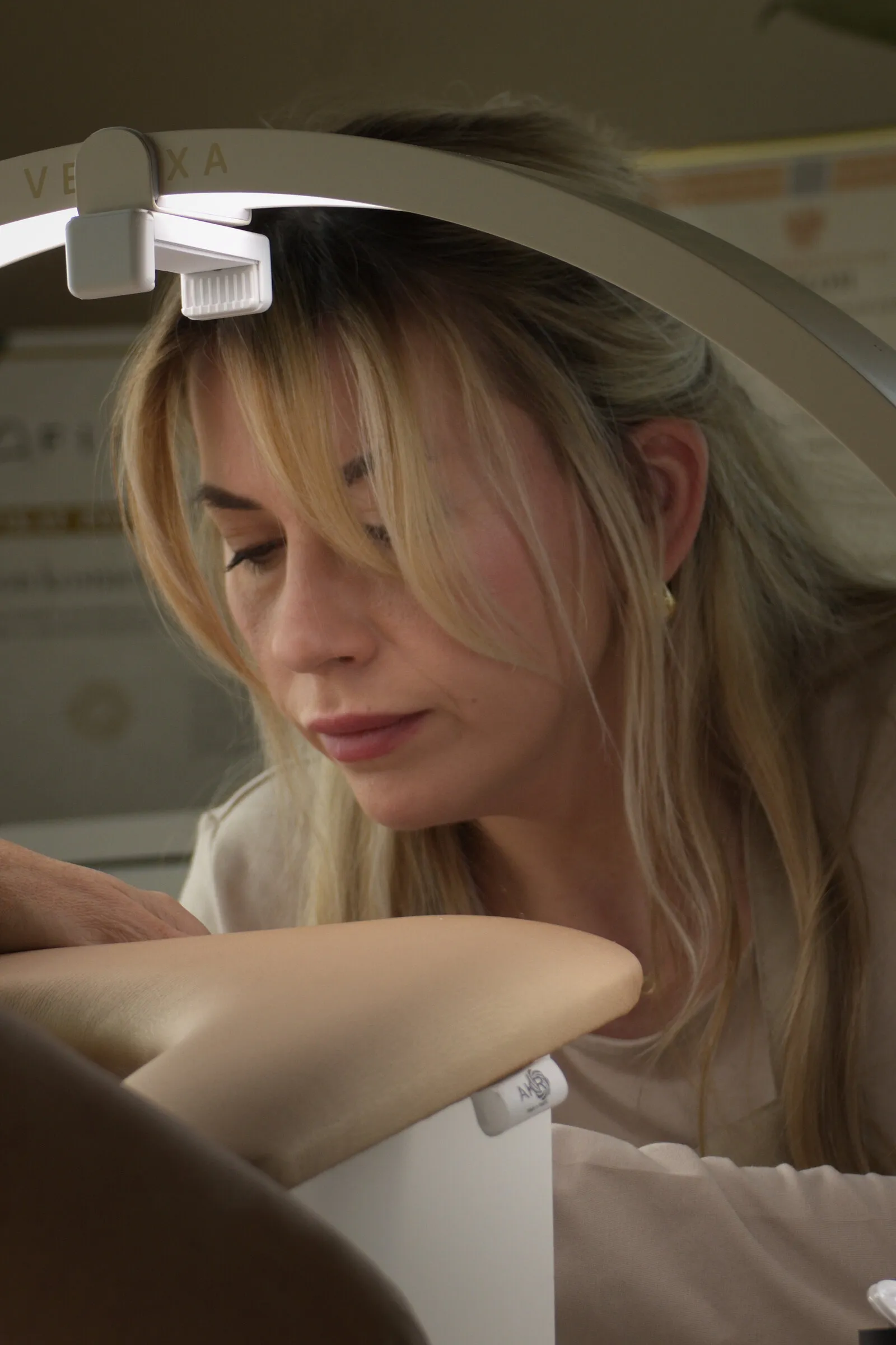 Anna Chojnacka podczas zabiegu w salonie NAYUNA Beauty